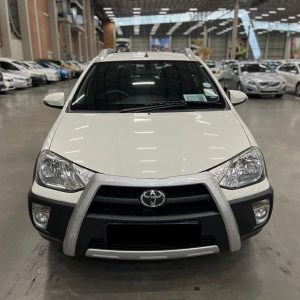 2017 Toyota Etios Cross SX