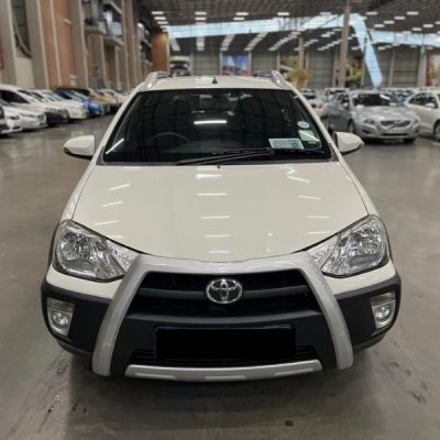 2017 Toyota Etios Cross SX