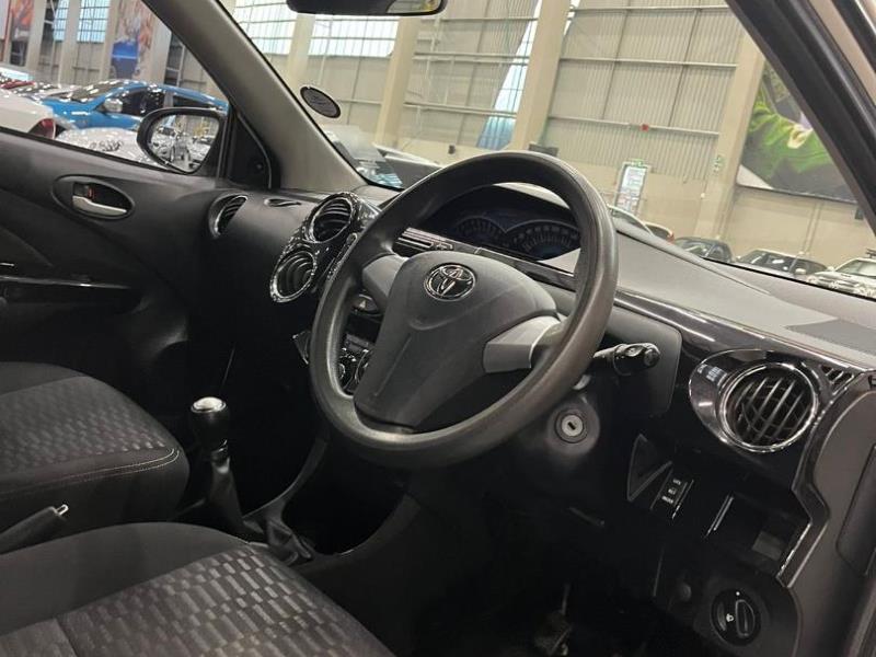 2017 Toyota Etios Cross SX - Image 15