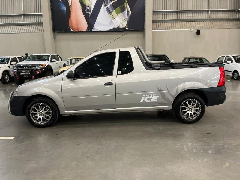 2017 Nissan NP200 ICE - Image 9