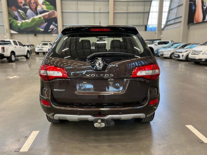 2016 Renault Koleos Dynamique 4X4 - Image 3
