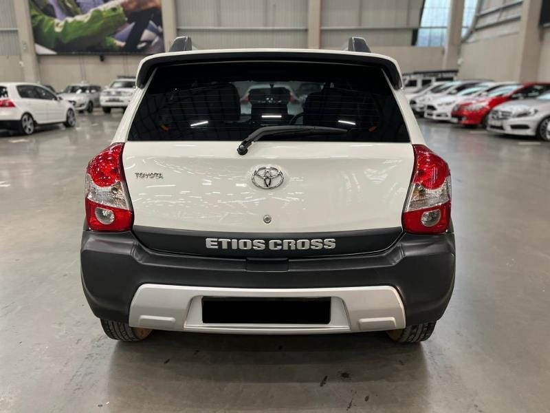 2017 Toyota Etios Cross SX - Image 4