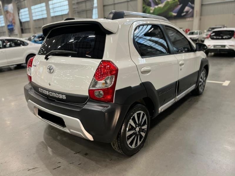 2017 Toyota Etios Cross SX - Image 7
