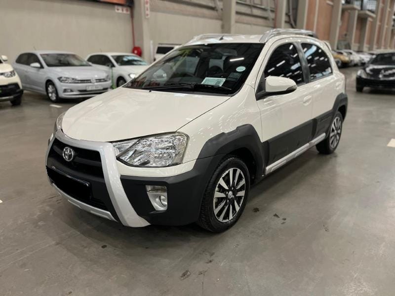 2017 Toyota Etios Cross SX - Image 8