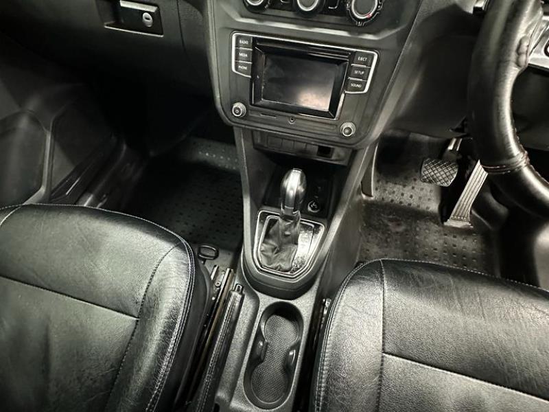 2015 VW Caddy Panel Van - Image 9