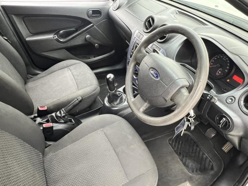 2016 Ford Figo Ambiente - Image 12