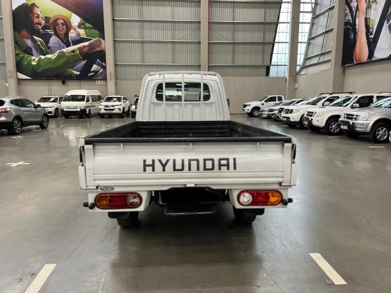 2020 Hyundai H-100 - Image 3