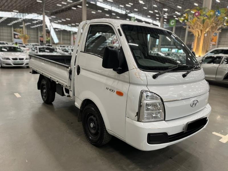 2020 Hyundai H-100 - Image 4