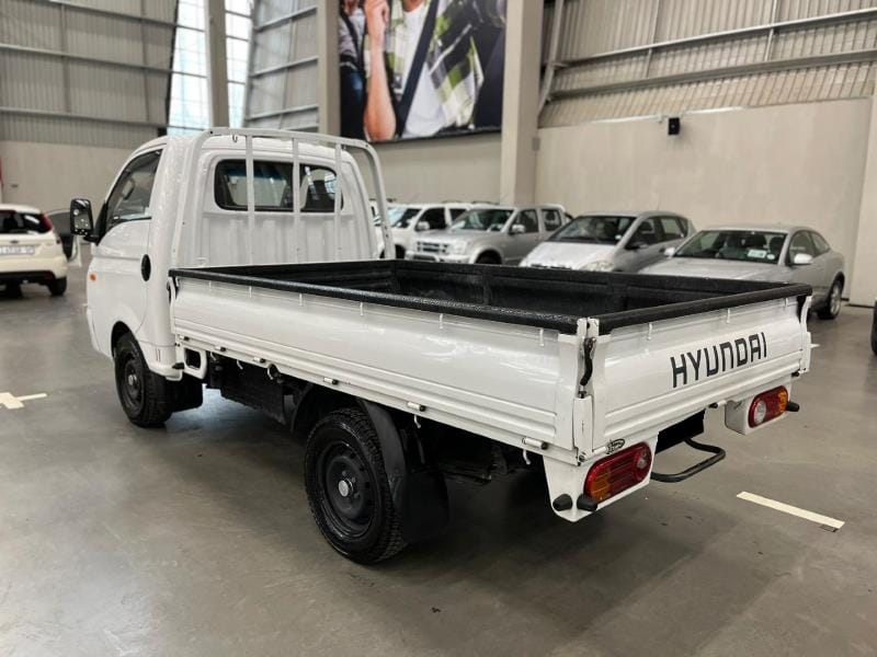 2020 Hyundai H-100 - Image 5