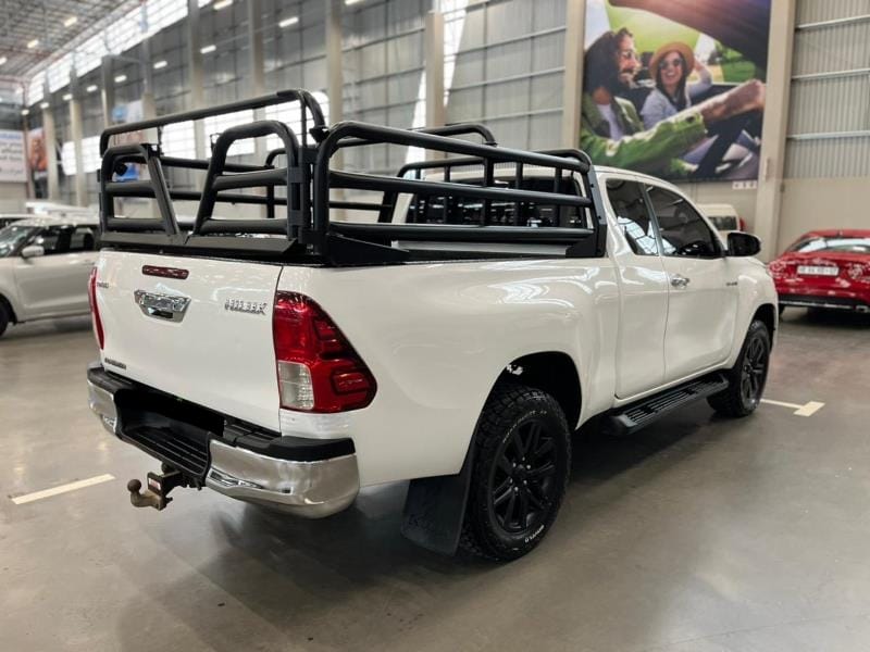2018 Toyota Hilux Raider Dakar - Image 6