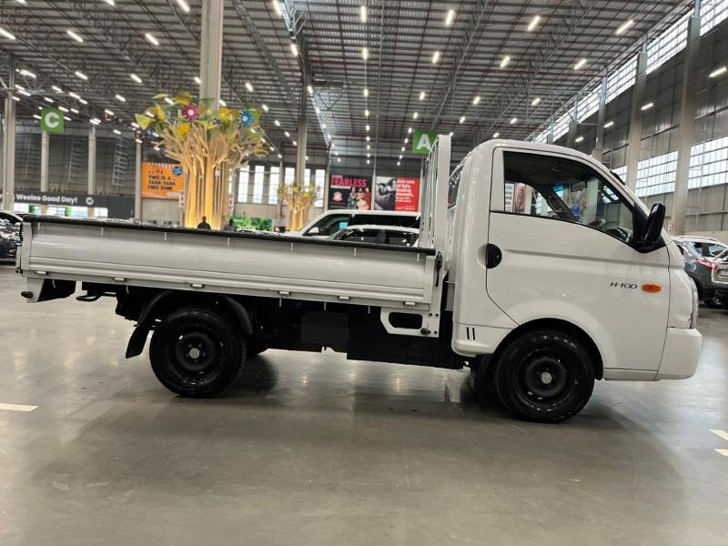 2020 Hyundai H-100 - Image 8