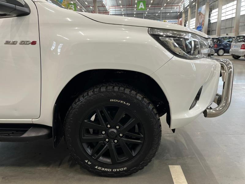 2018 Toyota Hilux Raider Dakar - Image 8