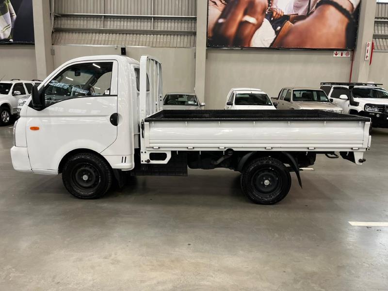 2020 Hyundai H-100 - Image 9