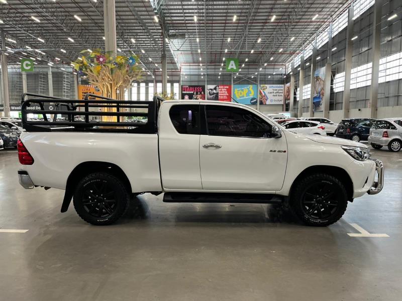 2018 Toyota Hilux Raider Dakar - Image 9