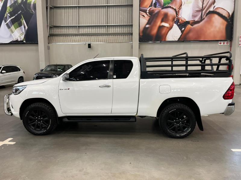 2018 Toyota Hilux Raider Dakar - Image 10